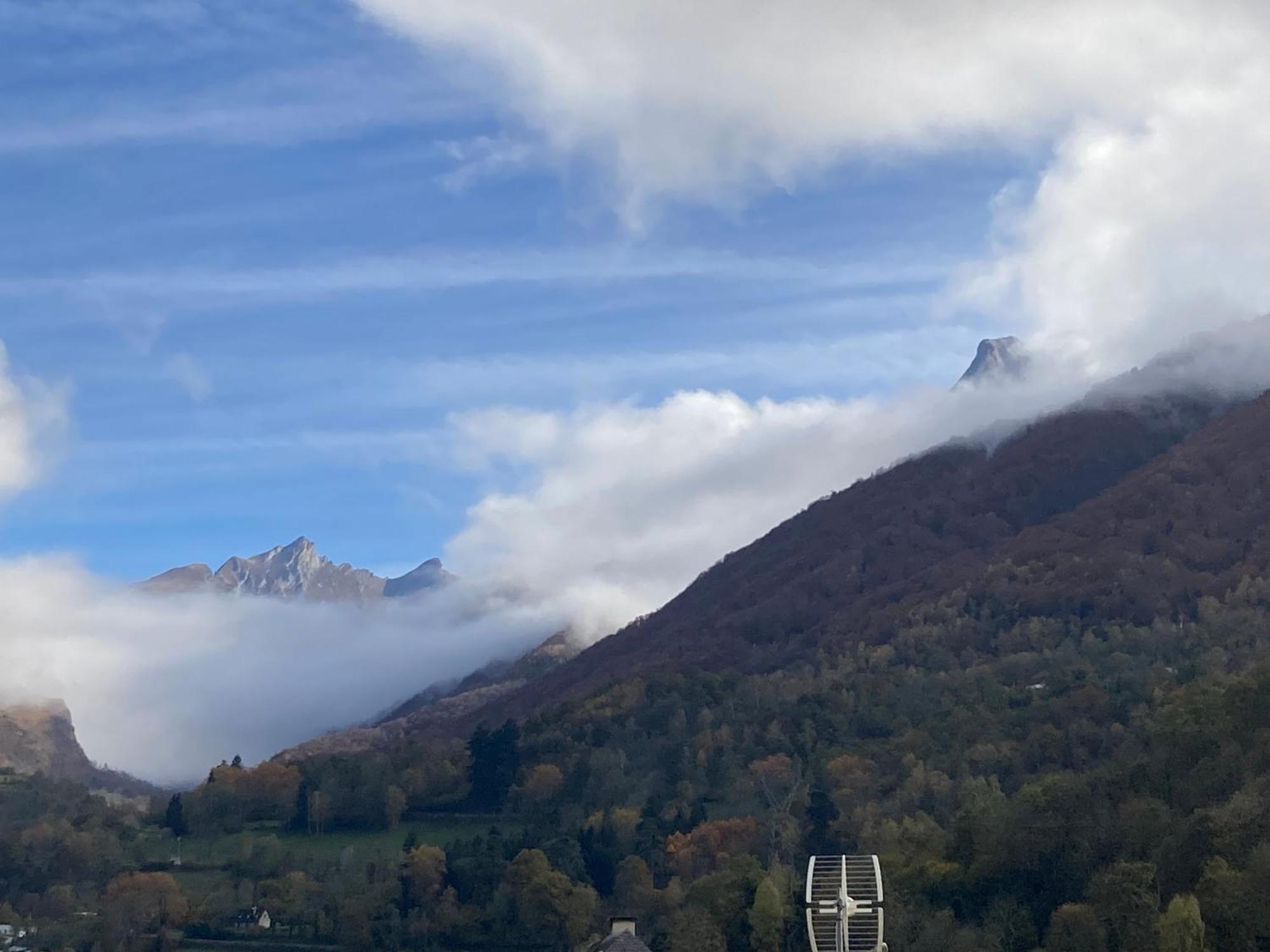 Gite Le Pic Du Ger Laruns Exteriör bild